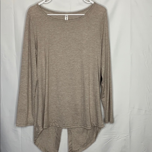 Leo Rosi patch sleeve button down top - Picture 2 of 6